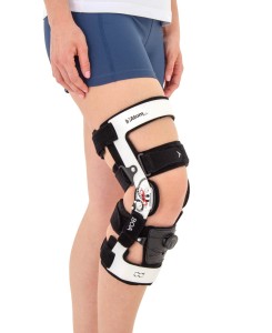 FUNCTIONAL KNEE BRACE WITH BOA® FIT SYSTEM ATOM ACL/CCA